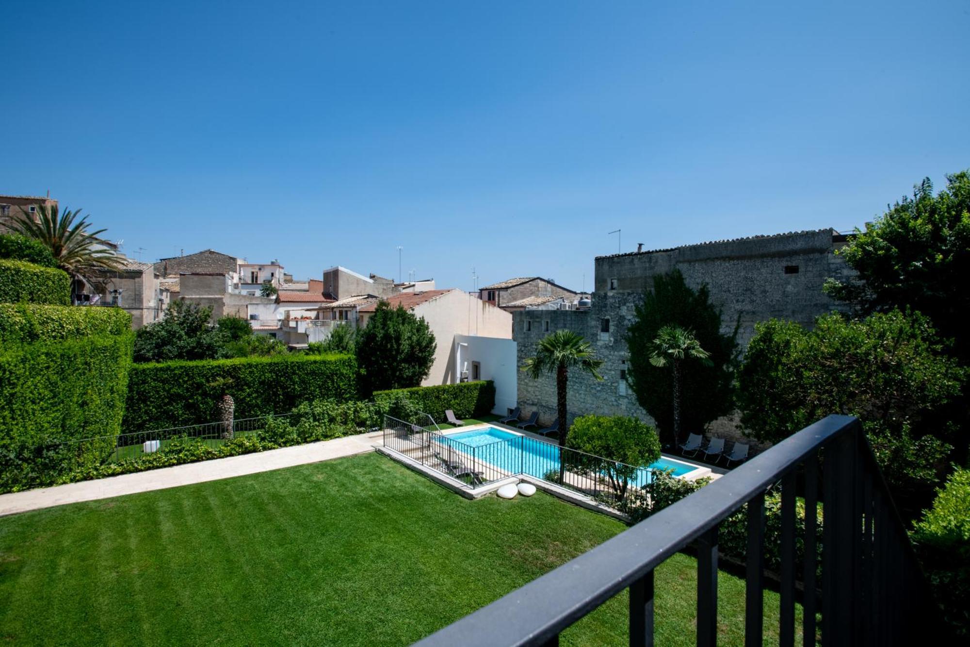 Hotel Del Lauro 4*