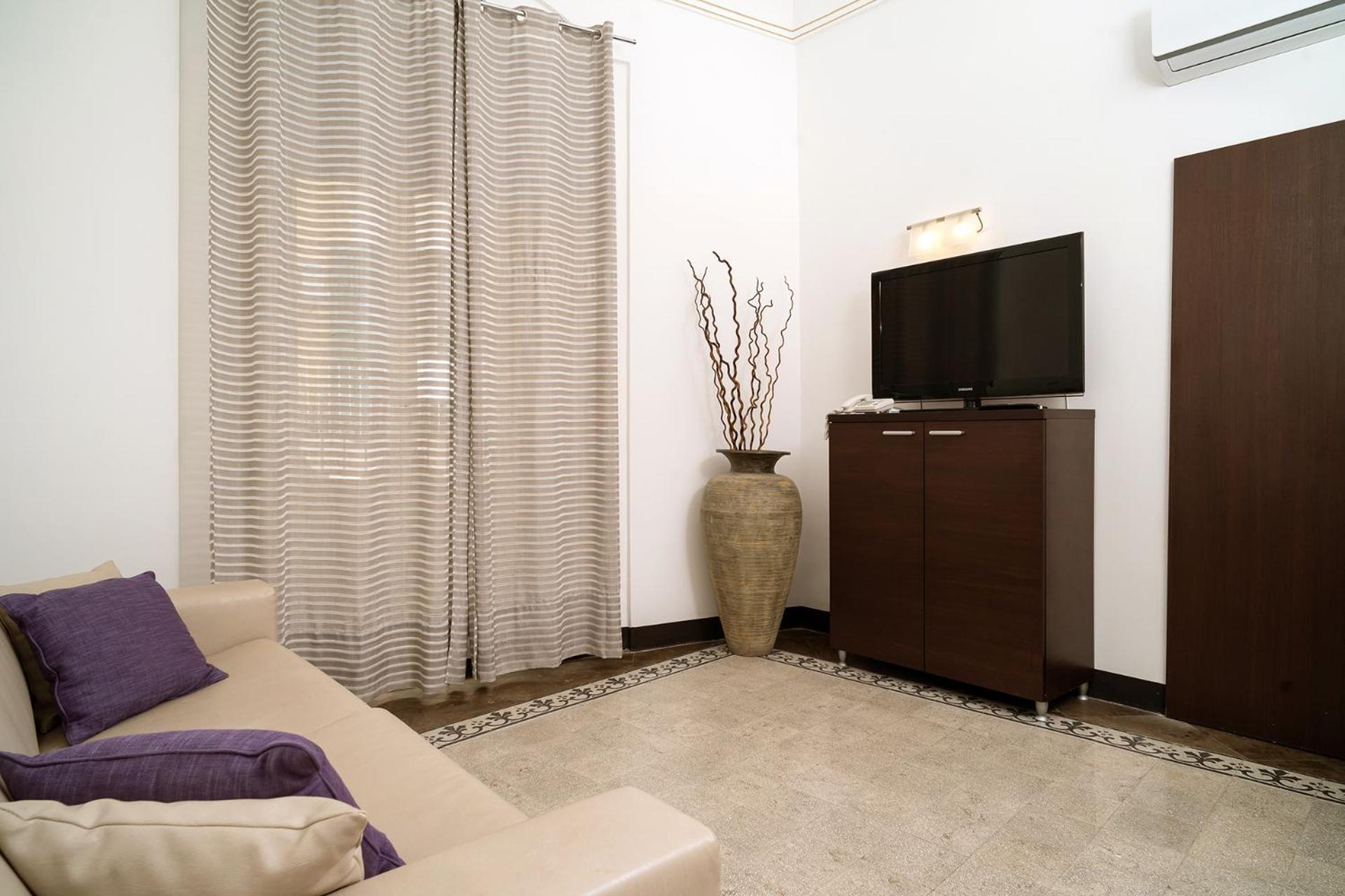 Hotel Del Lauro 4*